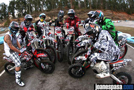 BANANA FACE TEAM FMX